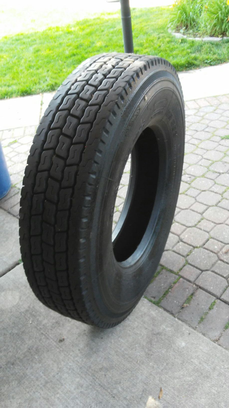 11r 22.5 virgin drive or trailer tire