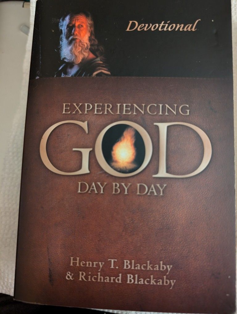 NEW Experiencing God Day By Day - Devotional By Henry T. Blackaby & Richard Blackaby, BH Publishing. 388 Pages PB Religion, Christianity. Compare At $