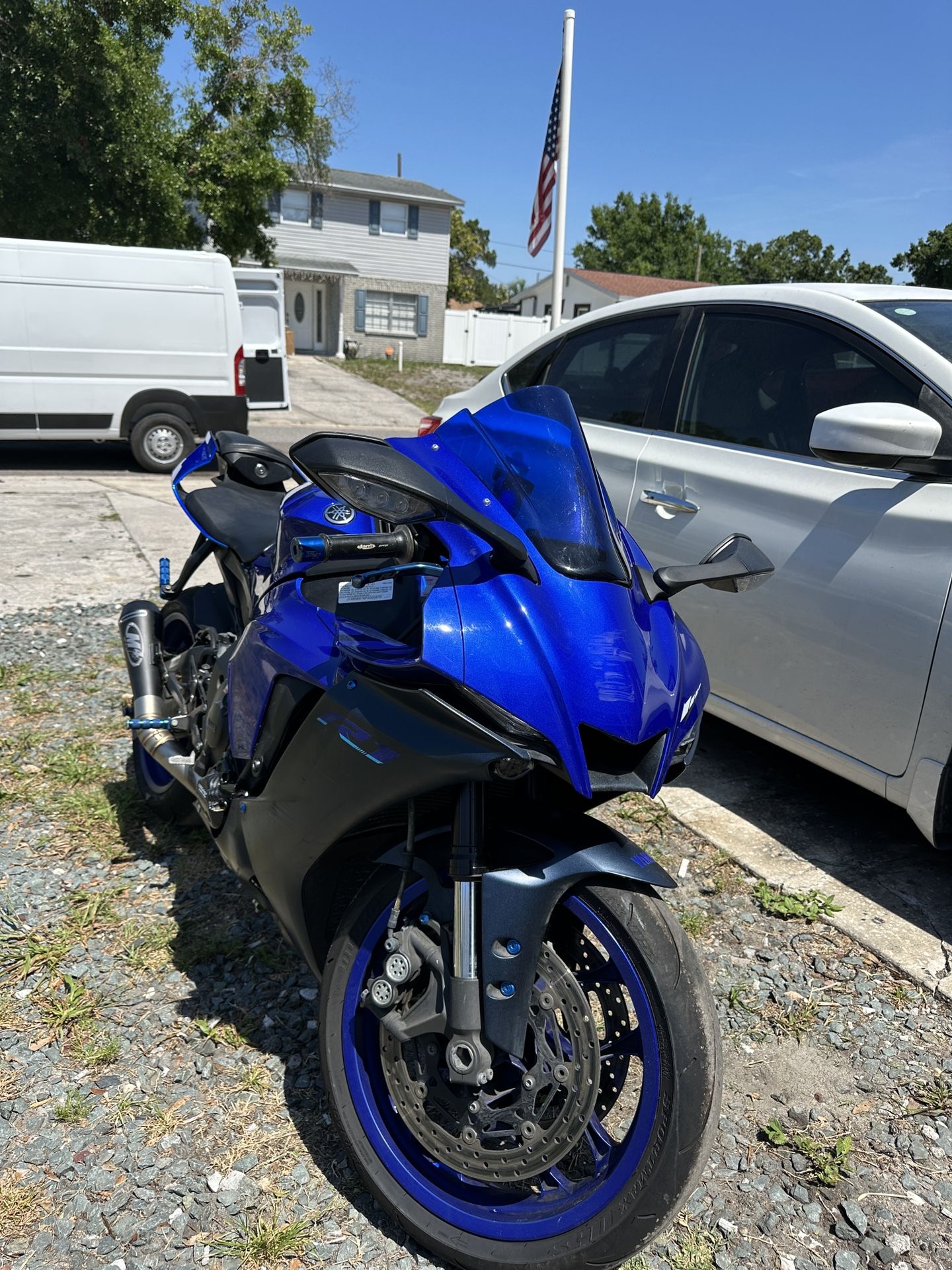2023 Yamaha Yzfr1