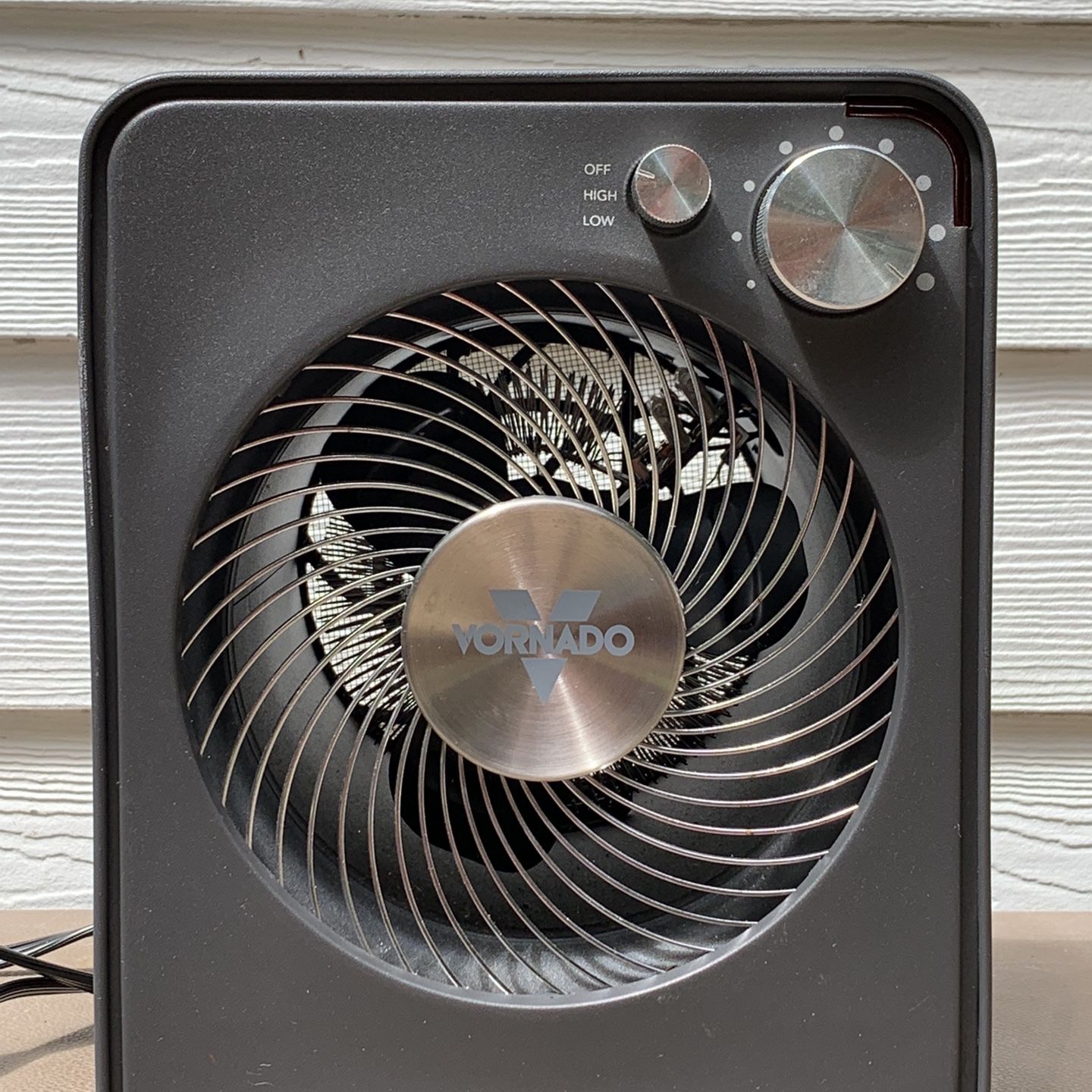 Vornado VMH300 Whole Room Metal Heater - Storm Gray for Sale in Dallas, GA  - OfferUp