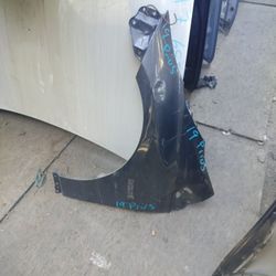 2019 Toyota Prius Left Fender