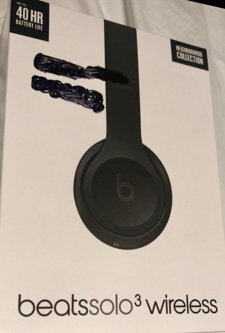NEW-Beats Solo 3 Wireless Headphones