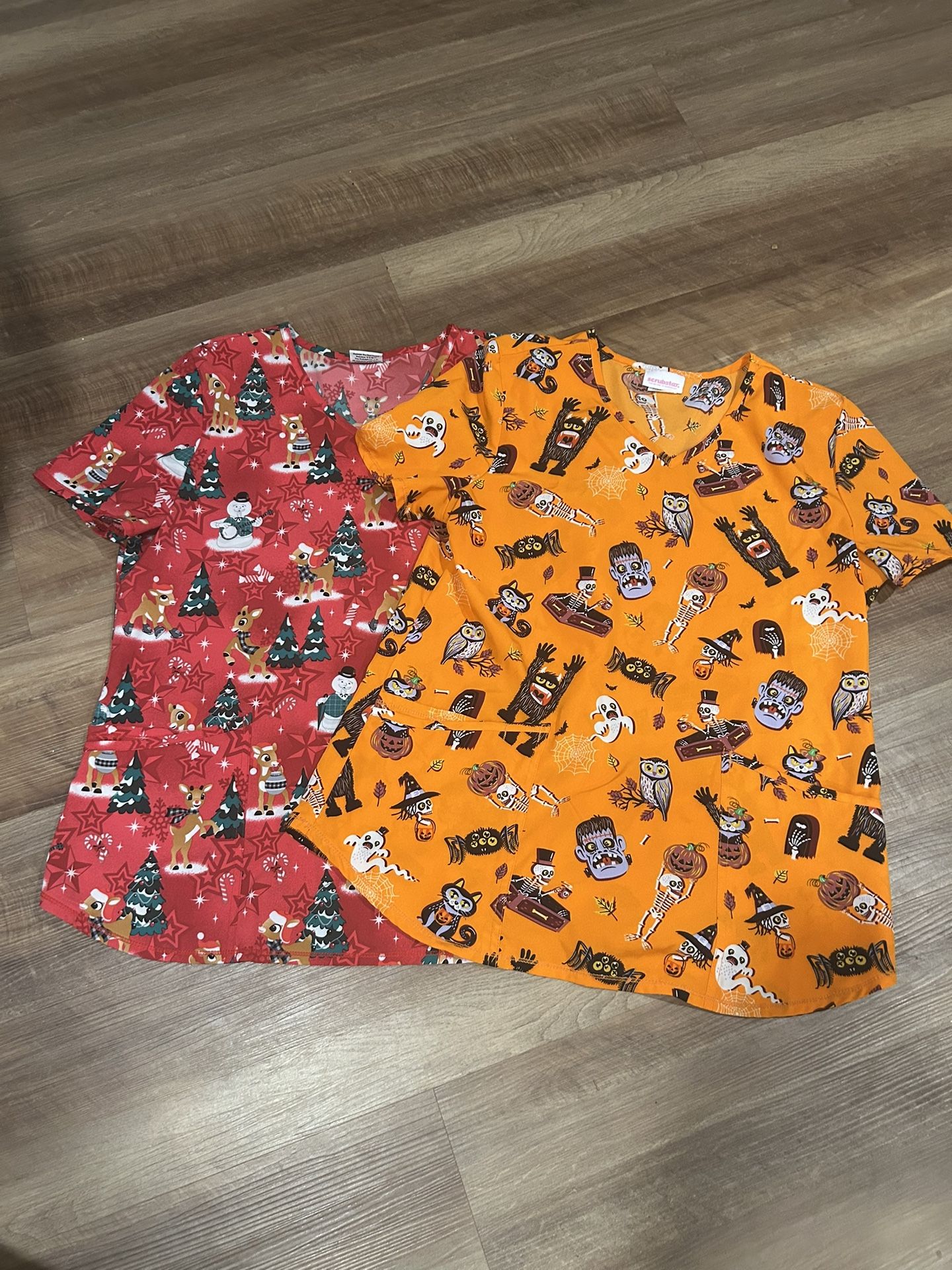 Set Of M Holiday Scrub Tops