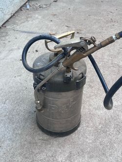 B&G Metal Pest Control Sprayer