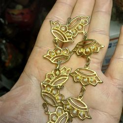 vintage Pilgrim gold-plated delicate flower link bracelet with clear crystal accents. 