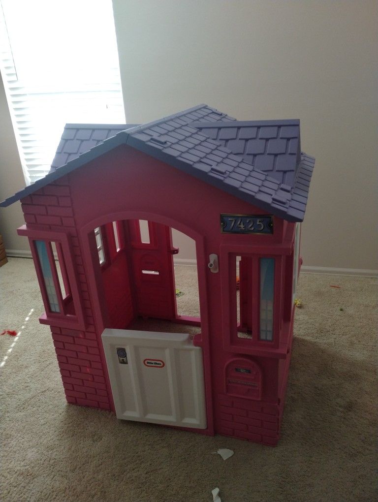 Little Tikes Playhouse