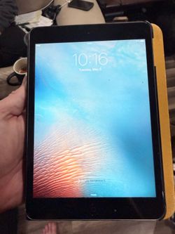 Apple iPad Mini A1432 1st Gen 7.9” w/ Case – Tested Working