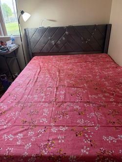 Zinus 8-Inch Green Tea Memory Foam Queen Mattress