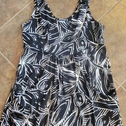 B&W Pattern Coverup Dress with Pockets!
