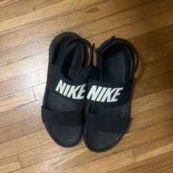 Sandal