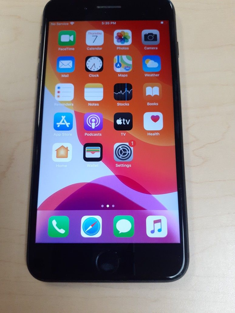 T-Mobile IPhone 7 PLUS 32GB** Works with T-Mobile Or Metropcs. Clean IMEI.