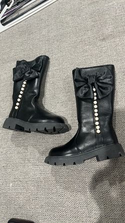 Black Boots with Bow and Pearl Detail