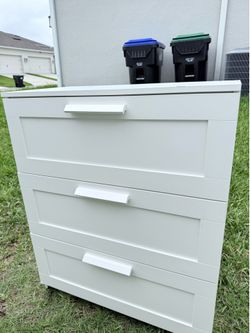 Selling large white dresser with 4 deep drawers, 37.5x31x16.5.