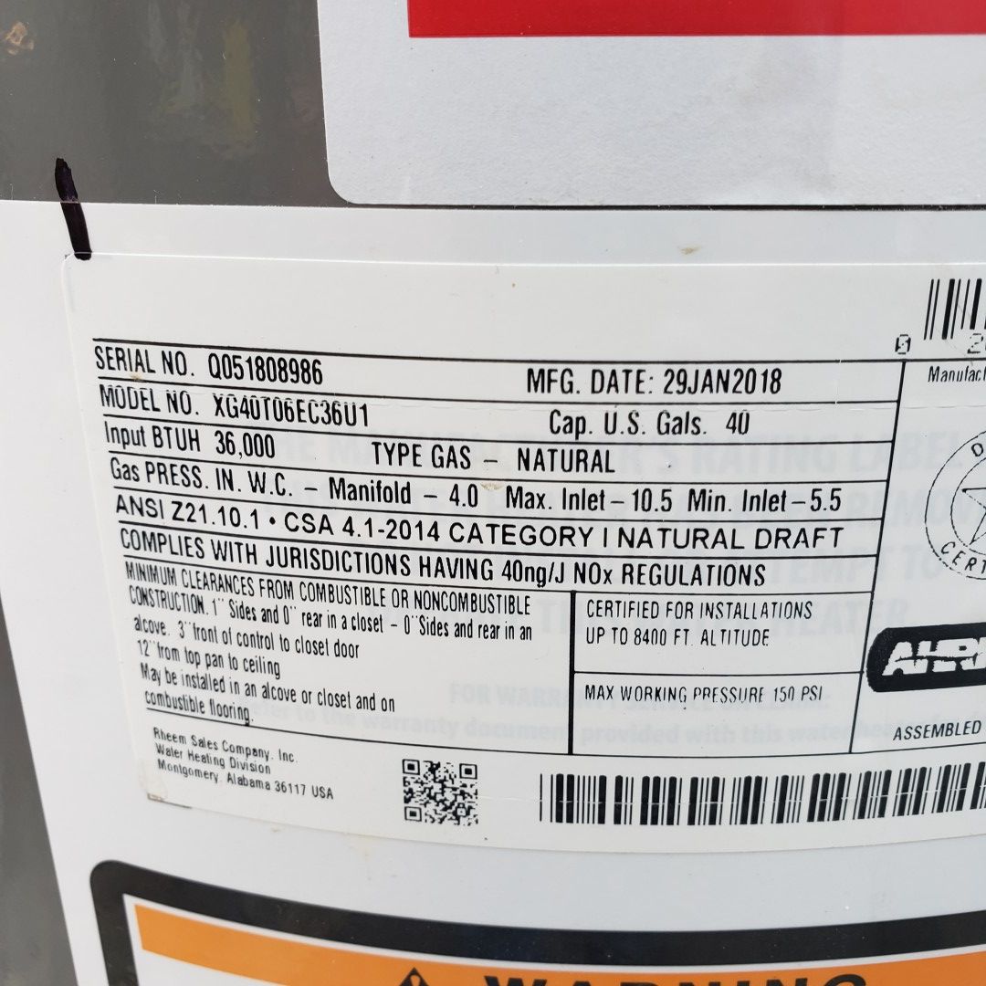 RHEEM 40 GAL GAS WATER HEATER/BOILER DE GAS 40 GAL for Sale in Houston