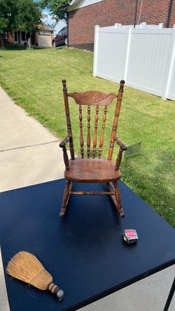 Wooden chair for dolls/decor