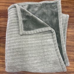 Throw blanket