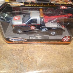 M20f Sealed FORD F350 TOW TRUCK ERNEST HOLMES WRECKER MATCHBOX TEXACO 1:24 rare From The Year 2000 $50 Or Best Offer