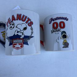 Peanuts - Snoopy Soccer Mug Or Charlie Brown Aaugh Mug