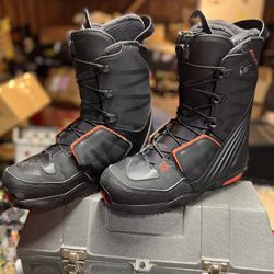 Salomon Malamute Snowboard Boots for Sale in Lakewood WA