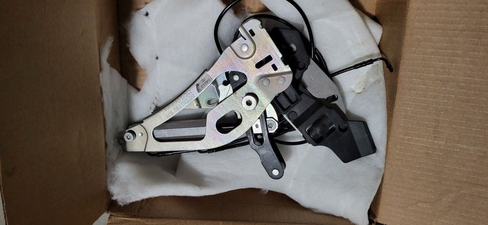 Mercedes SL500/550 Trunk/roof Latch