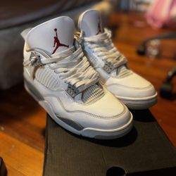 White Oreo Jordan 4 
