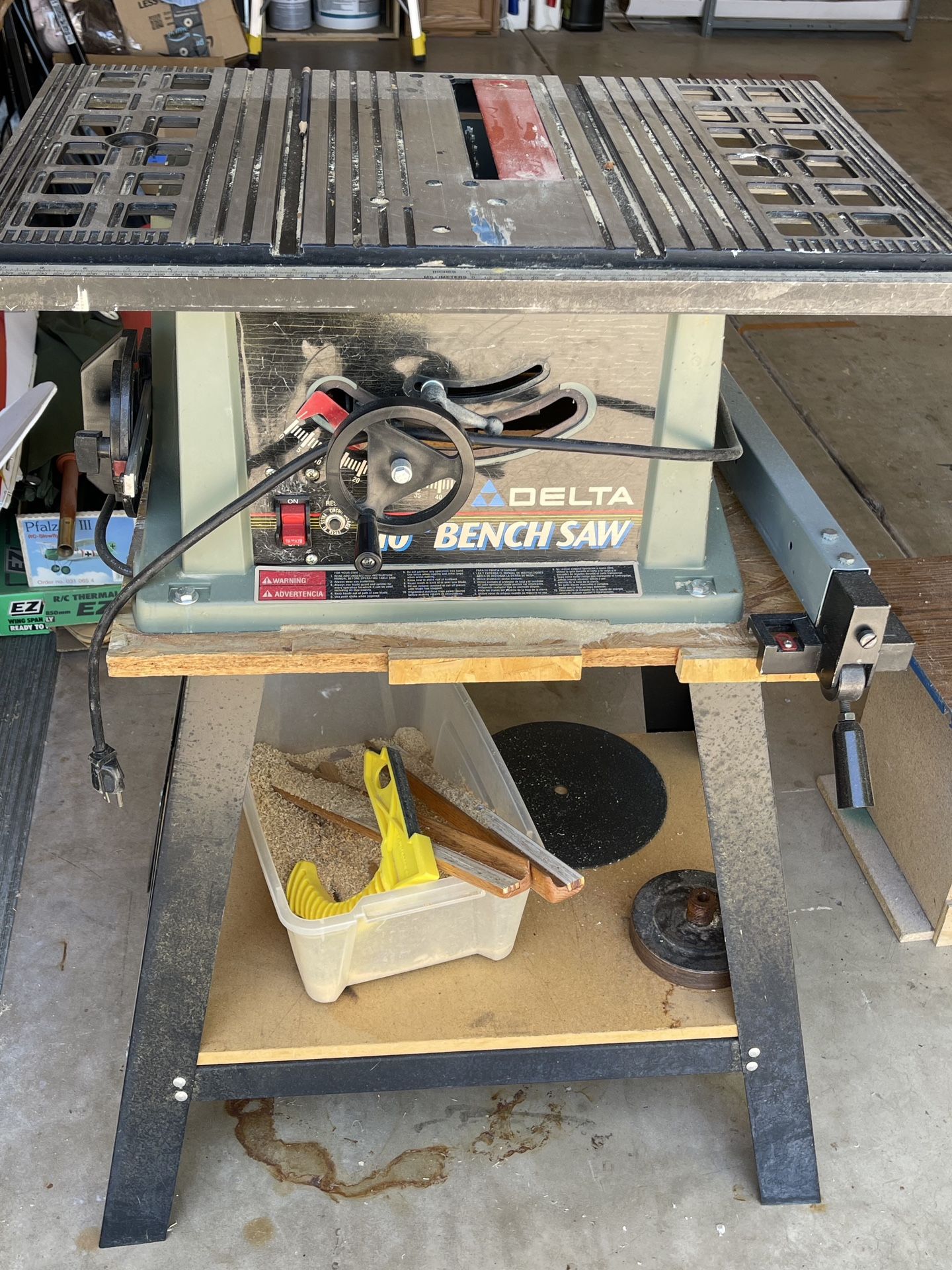 Delta 10” Table Saw With Stand