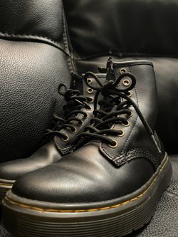 Dr Martens Size 6 Womens