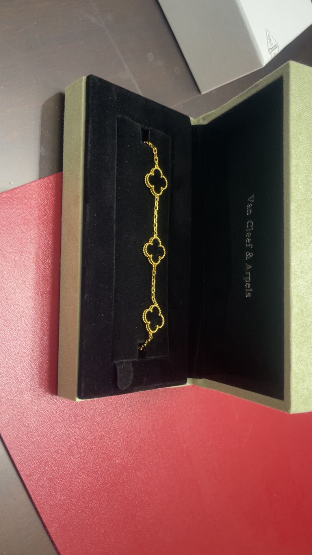 Van Cleef & Arpels Gold/black Bracelet