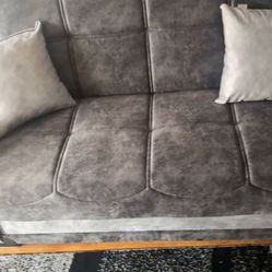 Couch futon Table &rug 
