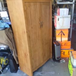 WOOD CABINET 