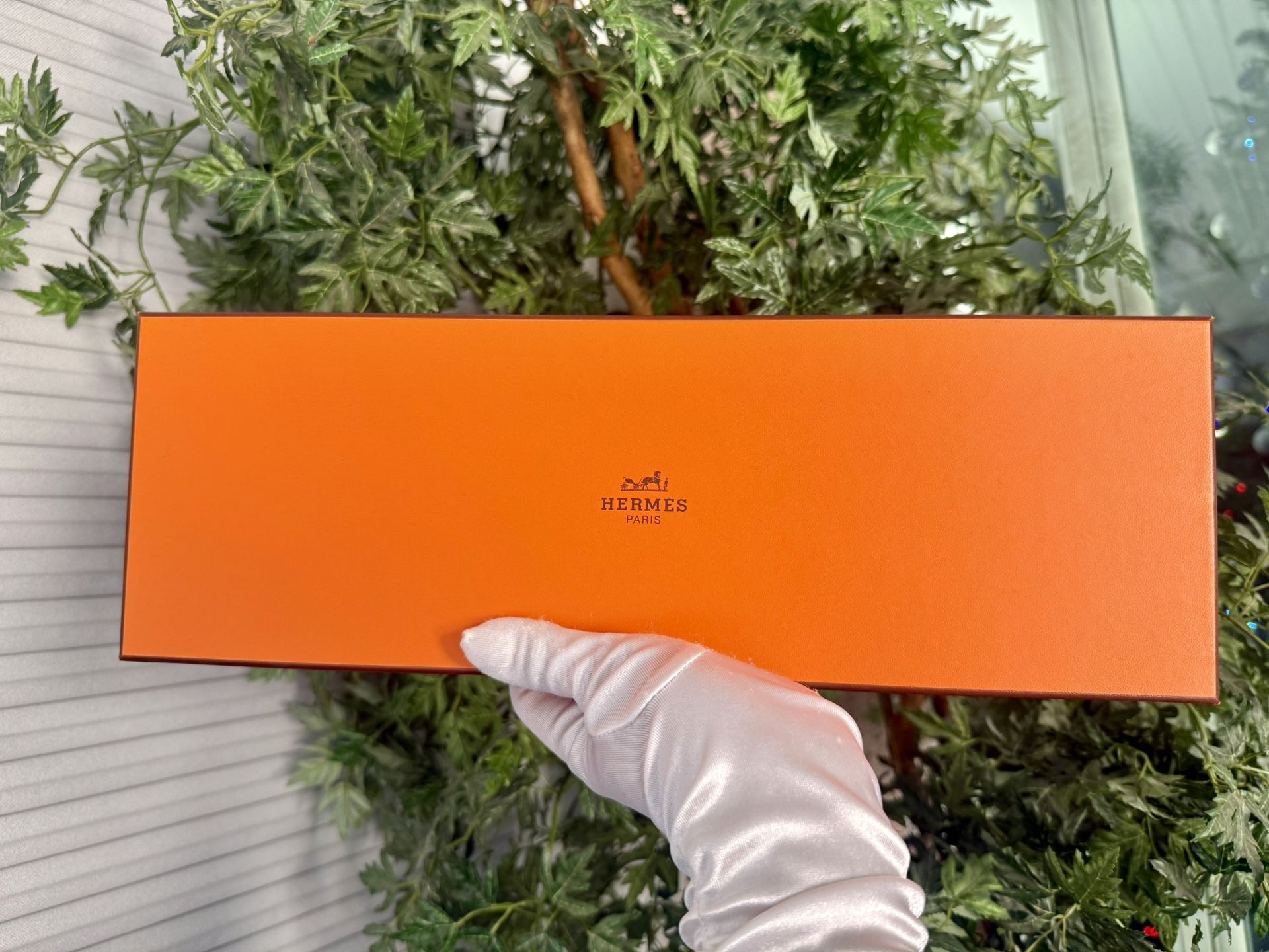 Hermès Gift Box - 14.75 x 5 x 1”