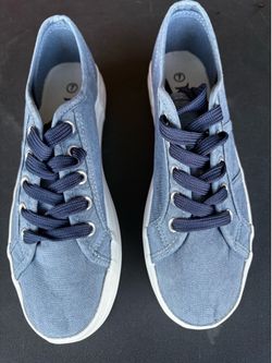 Woman’s Light Blue shoes see details for sizes