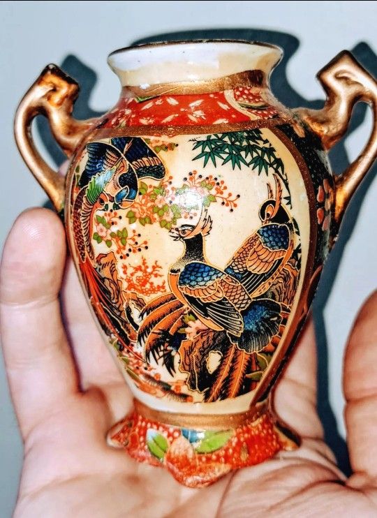VINTAGE HAND PAINTED JAPANESE VASE SET OF 2 • 5" & 7" inch ANTIQUE VERY NICE
