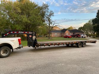 2020  32’ PJ Gooseneck straight deck trailer