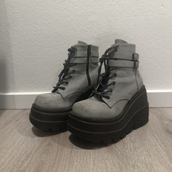 Gray-Reflective Rave Boots - Demonia Shaker 52 - Size 7