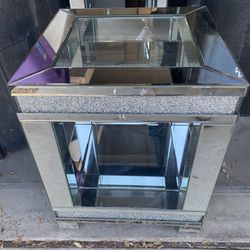💜💜🫦🌸💜BLING MIRRORED END TABLE/NIGHTSTAND💜❤️‍🔥🔮🫦