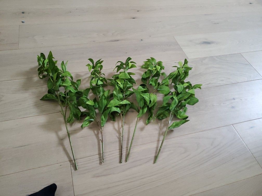 5 Faux Greenery Stems