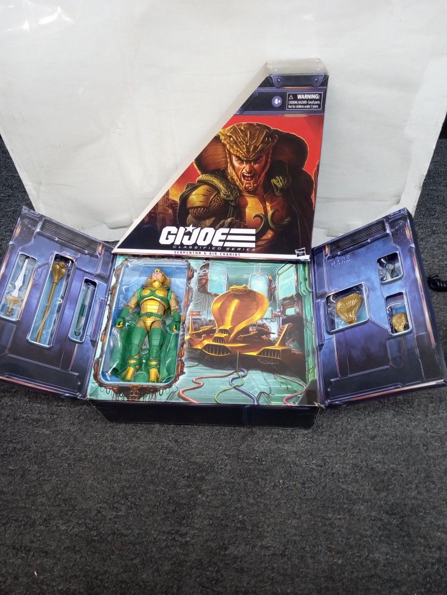 G.I. Joe Classified Series Serpentor & Air Chariot action figure set by Hasbro. 11x5x9 .
