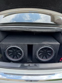 Dual Kicker Subwoofers in Ported Enclosure Box