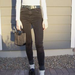 Levi’s 721 High Rise Skinny Jeans; Size 28