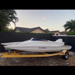 Race Boat 1995 Mirage 18ft. Original Brad Collins hull. No Engine Block, Lower UNIT And Mid Section are On Boat Ready For An Engine Block,
