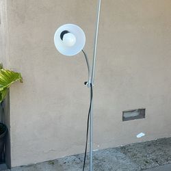 Simple Designs Floor Lamp with Readingi Light