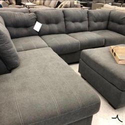 Maier Charcoal RAF Sectional / couch /Living room set