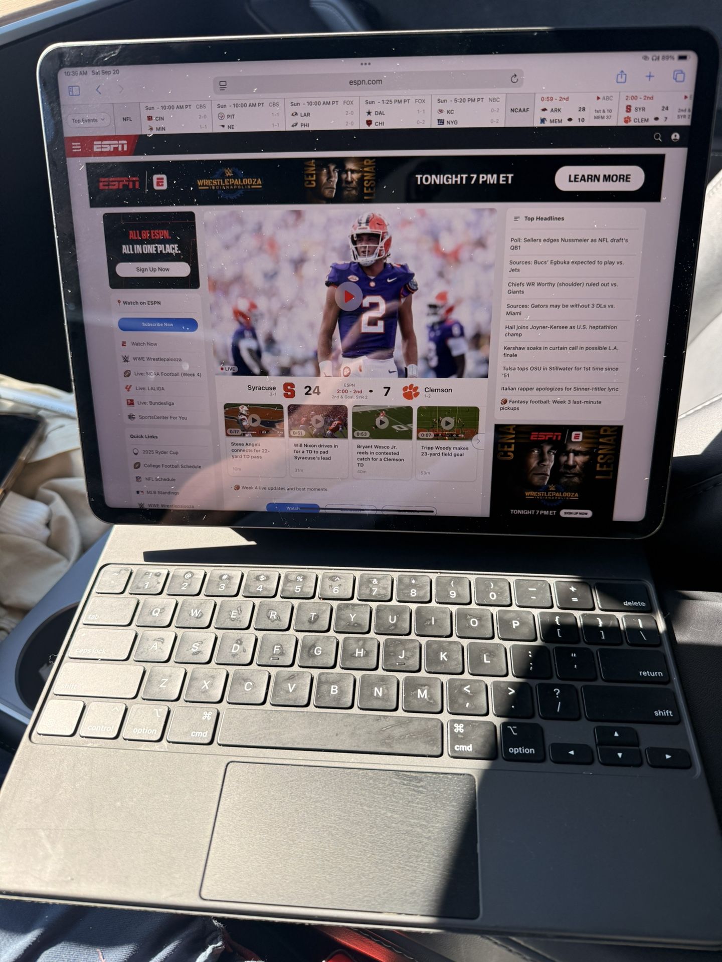 iPad Pro WiFi+ cellular with keyboard