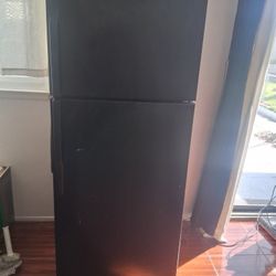 General Electric Fridge For Sale