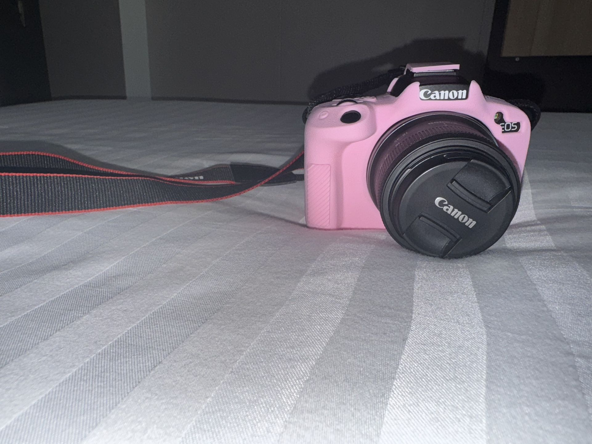 Canon eos r50