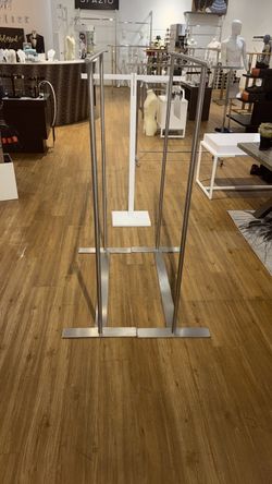 Freestanding Metal Clothing Rack Display Stand