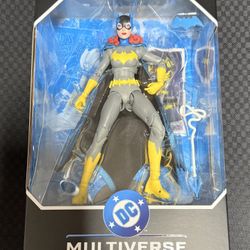 Batgirl Classic DC Multiverse McFarlane Action Figure