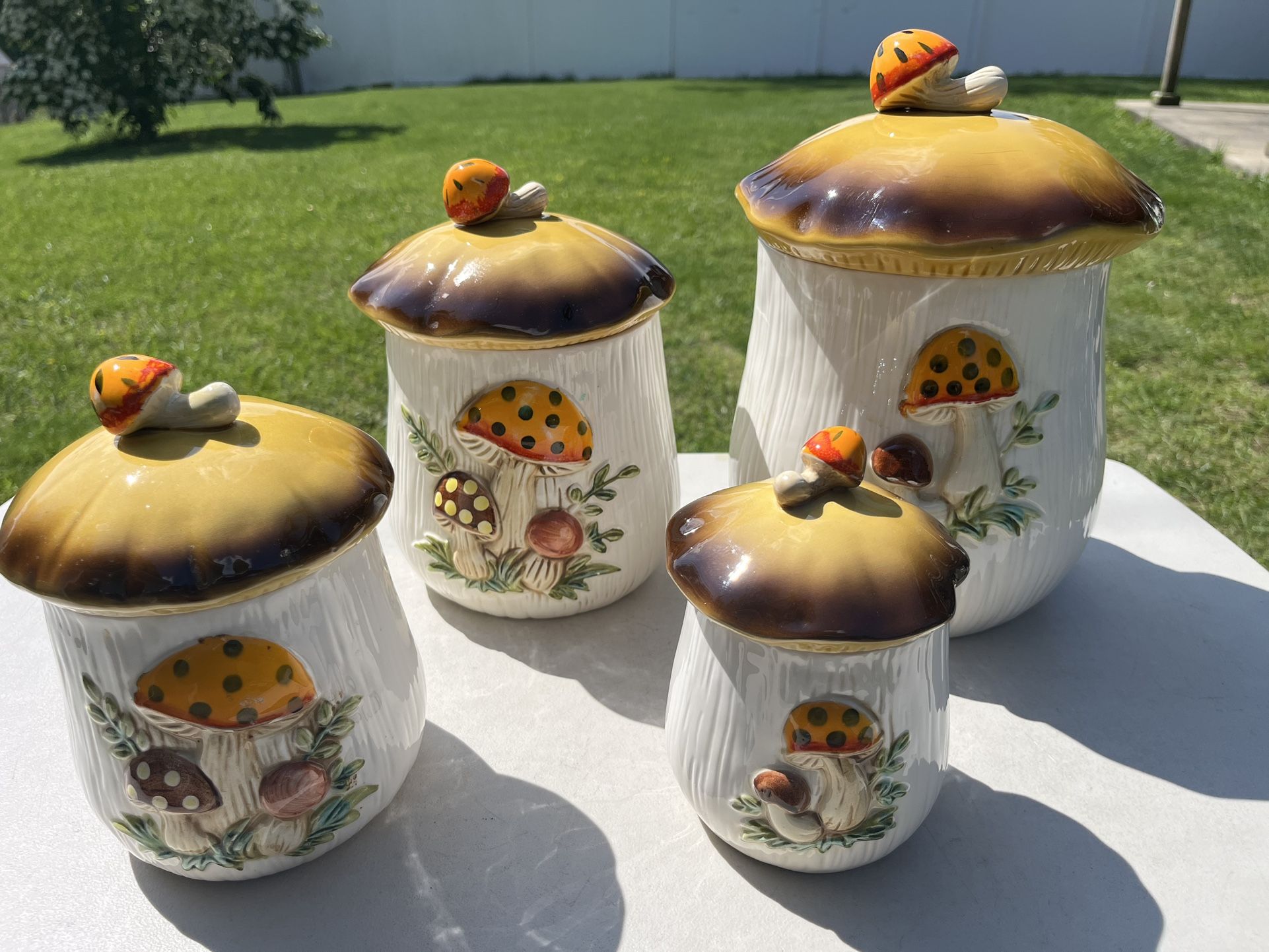 Vtg 1976 Merry Mushroom Canister Sears Roebuck set of 4. Minor crazing and some minor scuff marks on front. Clean inside