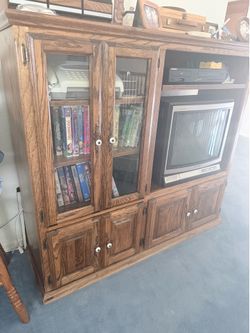 Large Solid Oak Entertainment Center / Media Cabinet